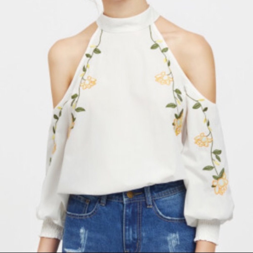🎉HP 🎁 Keyhole Open Shoulder Top - Picture 2 of 5